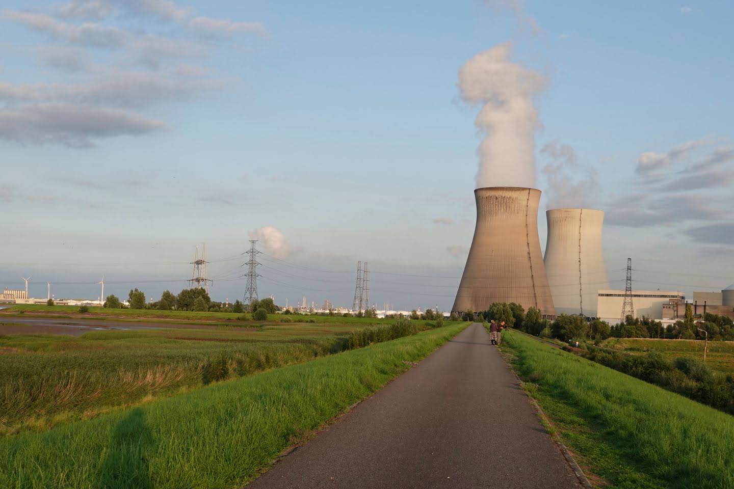 Uitzicht op de kerncentrale van Doel